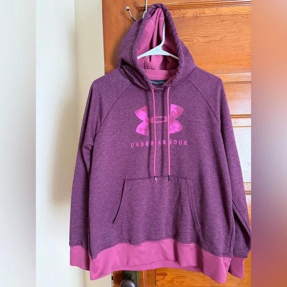 Under Armour medium sweatshirt hoodie top purple magenta long sleeve athletic - Picture 1 of 5